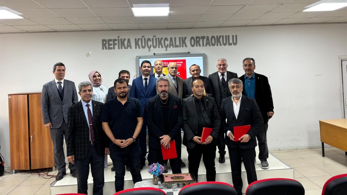 TOPRAĞIN NEFESİ ,ŞİİRİN SESİ 